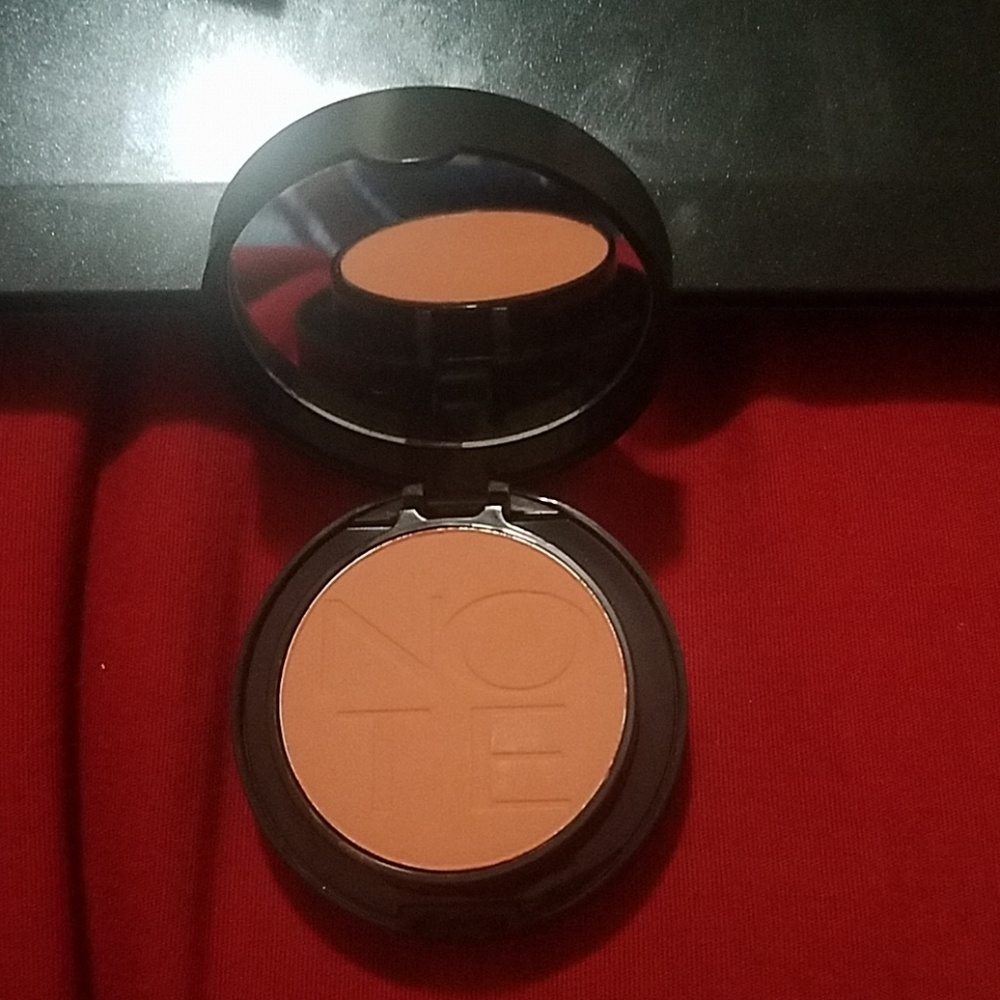 Note Luminous Silk Compact Blush